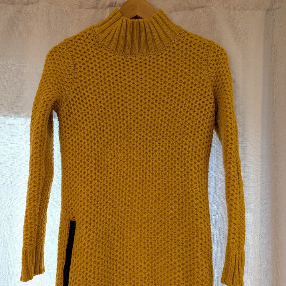 Banana Republic Mock Turtleneck Sweater with Zipper Side